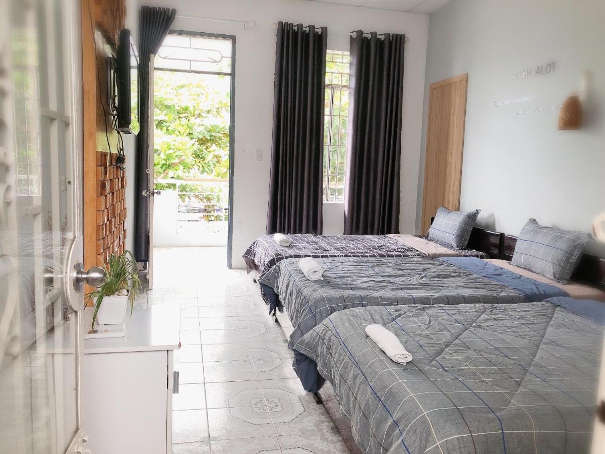 V3 Hostel Нячанг Экстерьер фото